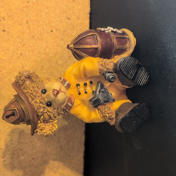 Fireman Bear Figurine - Picture 1 of 7